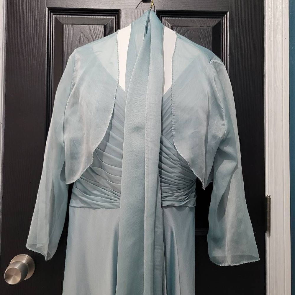 Jade by Jasmine size 12 mother of the bride 3 piece dress - Picture 5 of 12